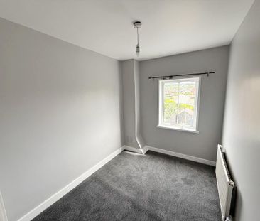 3 bedroom end of terrace house to rent - Photo 5
