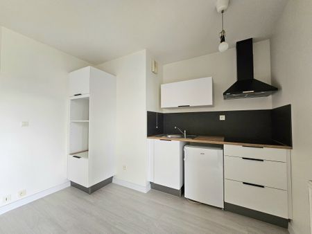 Location Appartement 2 pièces 52m² BEAUMONT 63110 - Photo 4