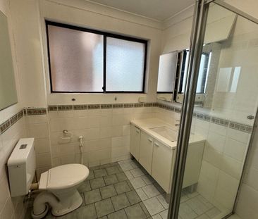 View Wednesday at 3pm - 3.15pm - Photo 6