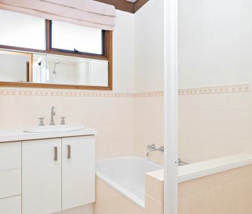 Within minutes to the beach - Photo 4