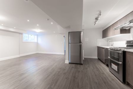 For Lease - 64 Overton Crescent Unit# 1, Toronto, Ontario - Photo 2