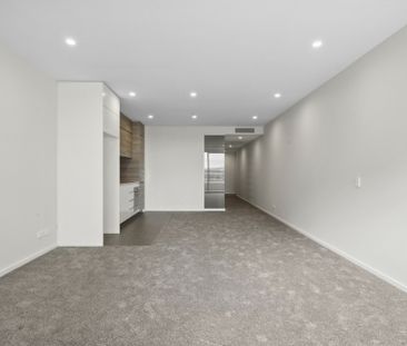Move-In Ready: Inner City Lifestyle - Photo 2