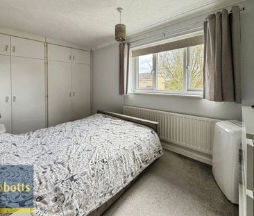 Bede Close - North Wootton - Photo 2