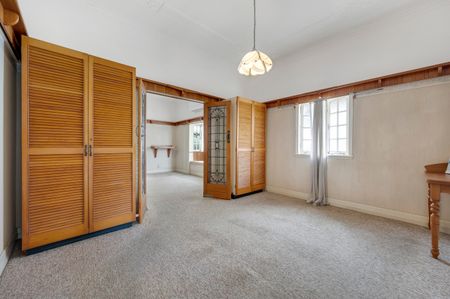 Charming Original Queenslander in the Heart of Ashgrove - Photo 2