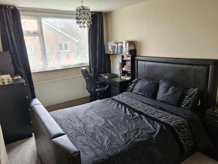 Maple Close, Bristol, Avon, BS34 - Photo 2