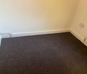 Luton Road, Dunstable - Photo 1