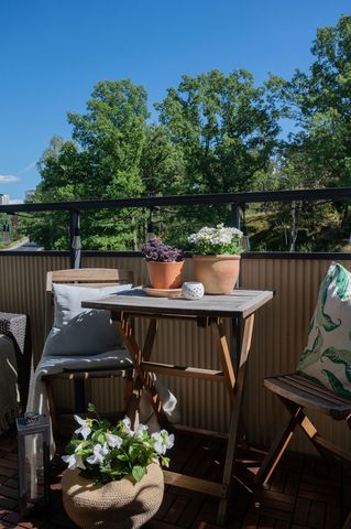 Rågsvedsvägen, Bandhagen - Photo 2