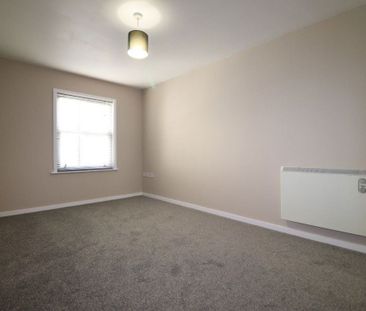 Apartment in Spinners Yard, Fisher Street - Photo 3