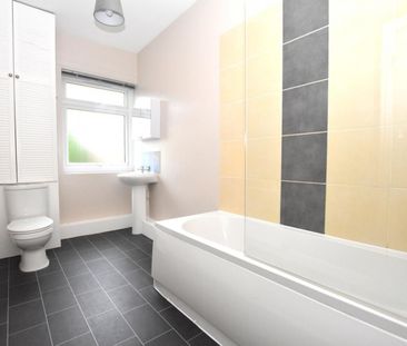 2 bedroom House To Let - Photo 5