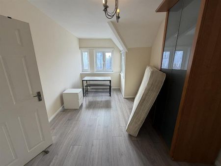 5 bedroom apartment to rent - Photo 2