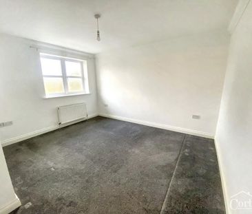 4 bedroom detached house to rent - Photo 3