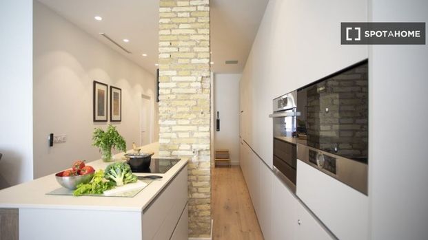 3 room luxury Flat for rent in Valencia - Photo 1