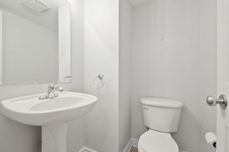 For Lease - 393 Chapman Mills Drive, Barrhaven, Ontario - Photo 4