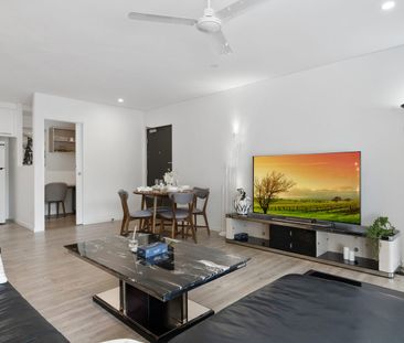 Spacious 2-Bedroom Apartment in a Prime Indooroopilly Location - Photo 2