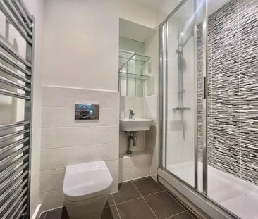 2 bedroom flat to rent - Photo 3