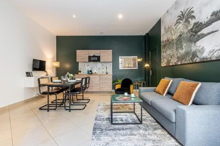 Avenue des Champs-Élysées - Photo 4