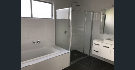 CARBROOK BEAUTY - Photo 4