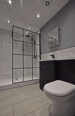 Amber Close, Newport - Photo 1