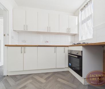 3 bedroom semi-detached house to rent - Photo 4