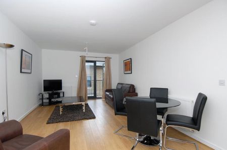 2 bedroom flat to rent - Photo 3