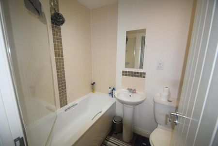 2 bedroom terraced house to rent - Photo 5
