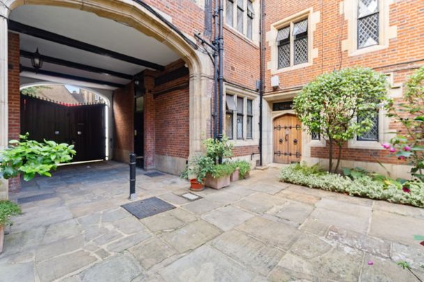 Kensington Church Street, Kensington, London, W8 4EZ - Photo 1