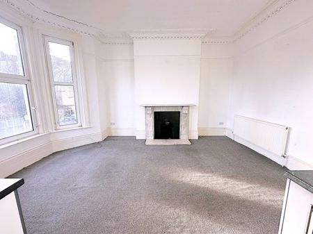 A 1 Bedroom Ground Floor Flat Instruction to Let in Hastings - Photo 5