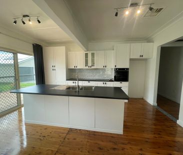 Spacious 4-Bedroom Home with Large Backyard and Outdoor Entertainin... - Photo 1