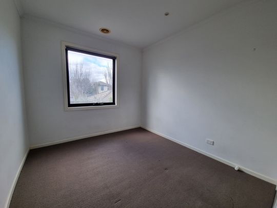 The Village Townhouse! - Photo 1