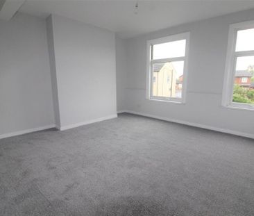 4 bedroom terraced house to rent - Photo 3