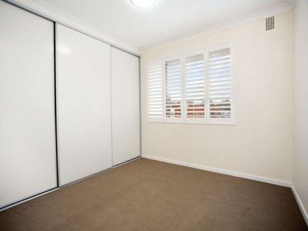 Fully Renovated Unit With Internal Laundry! - Photo 4