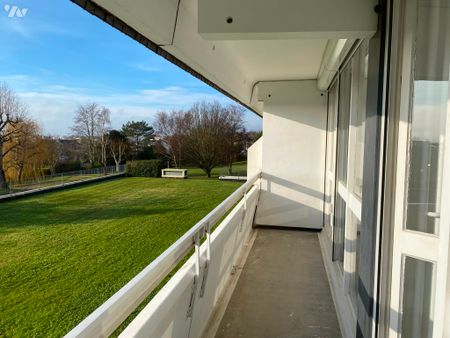 CAEN APPARTEMENT F2 AVEC BON ETAT, LUMINEUX, BON PLAN, BALCON AVEC GARAGE ET CAVE. - Photo 3