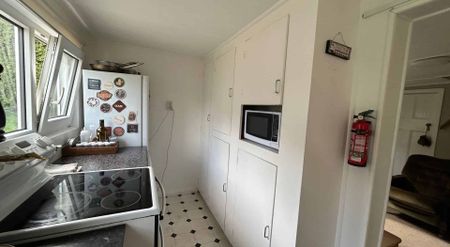 LYTTELTON - TWO BEDROOM, HEAT PUMP, LOG FIRE - Photo 4