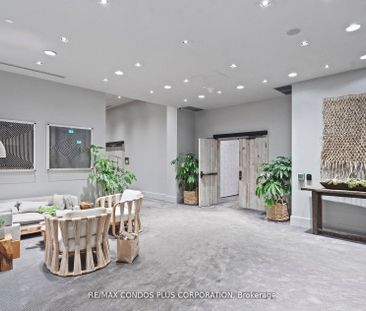 550 Wellington Lofts 55 , #710 - Photo 2