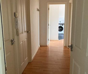 2 Bed Flat, The Grange, LS12 - Photo 1