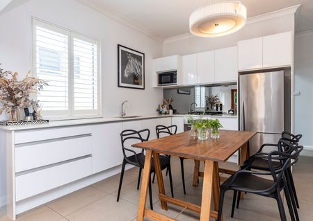 Urban Living with Separate Studio - Photo 4