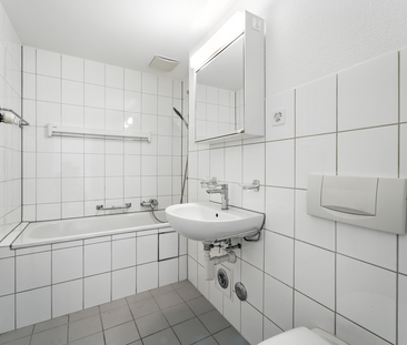 RUHIGES WOHNEN IN BEVORZUGTER LAGE VON RIEHEN - Foto 1