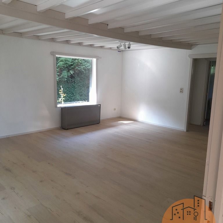 Bungalow met 1 slpk en ruime tuin (10 are) - Photo 1