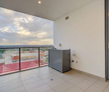 Luxury Living - Photo 6