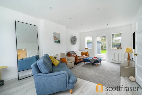 5 bedroom detached house to rent - Photo 1