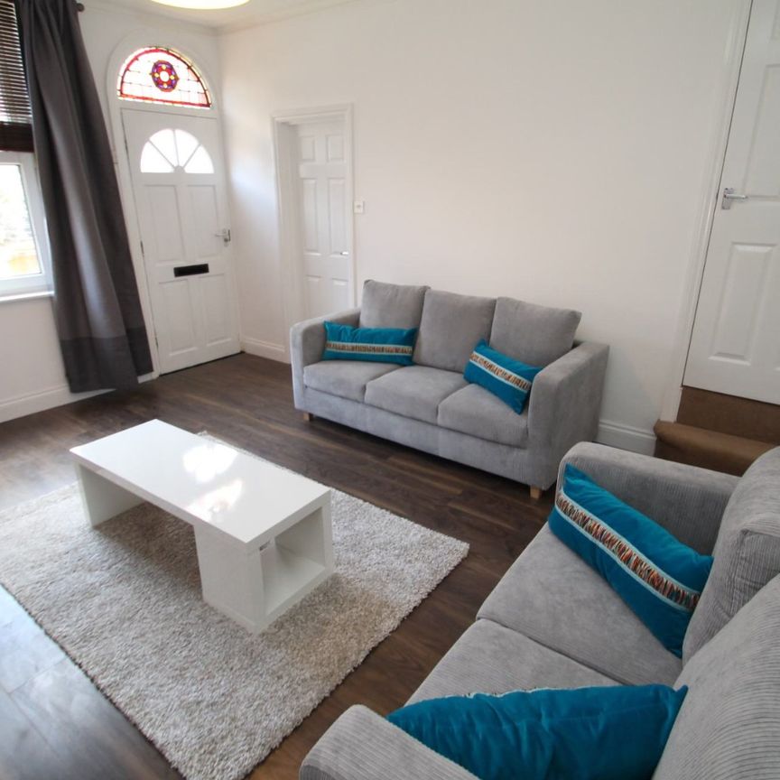 3 bedroom terraced house to rent - Photo 1