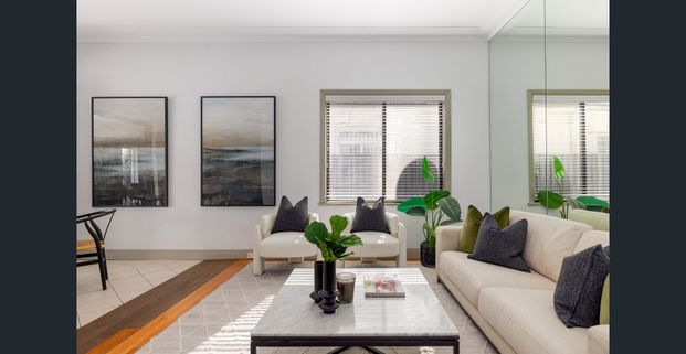 Freestanding house & garage on dual-access block - Photo 1