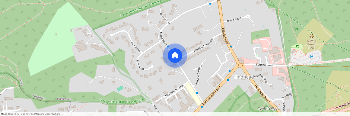 Hindhead character property with high ceilings