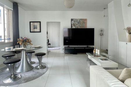 Tout savoir sur cet appartement dans le quartier Triangle d'Or, à Paris 8ème - Photo 2