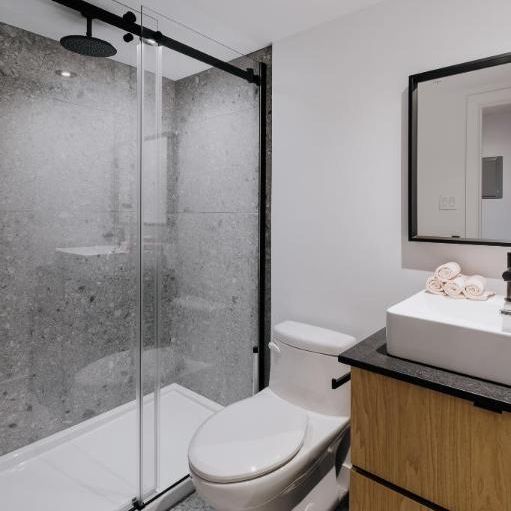 Loft entièrement meublé à louer Saint-Jean-Baptiste juillet 2026 - Photo 1