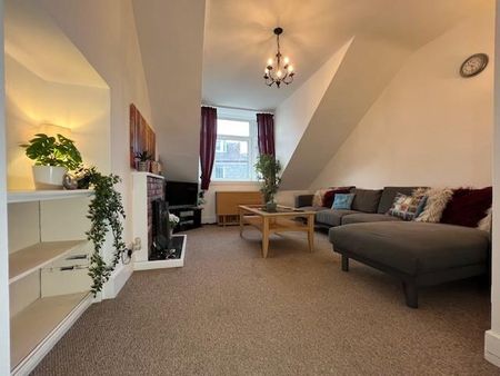 3 bedroom flat to rent - Photo 3
