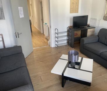 6 bedroom house of multiple occupation to rent - Photo 2