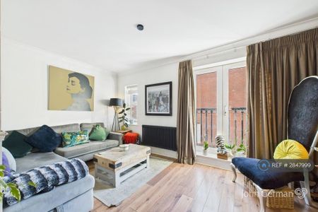 4 bedroom terraced house to rent - Photo 2