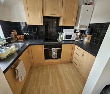 2 bedroom flat to rent - Photo 4