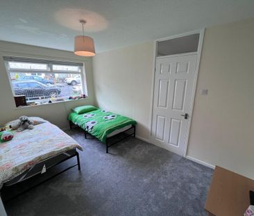 2 bedroom terraced house to rent - Photo 4